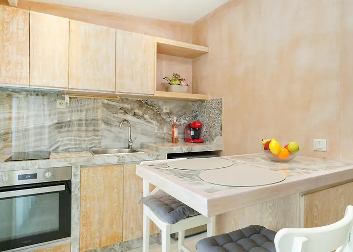 Dagos Luxury Apartment